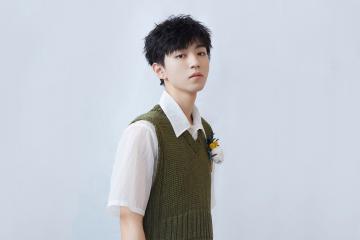 开云体育入口-德甲争冠战之夜，布克里程碑闪耀