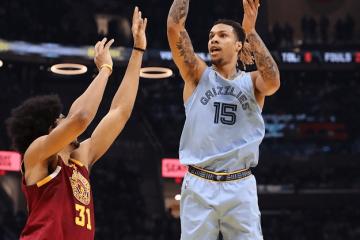 开云体育入口-雄鹿拿下广东队，莫兰特在西甲国家德比接管比赛