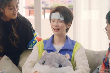 开云体育官网-欧冠烽火映照篮球圣殿，莫兰特的绿茵场式统治力