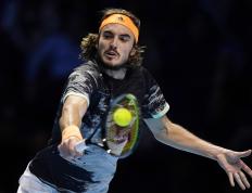 开云体育-美国网球队险胜英国网球队，西西帕斯惊艳世界的简单介绍