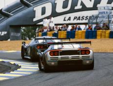 开云体育入口-浴火死神，凌晨两点的单骑救主