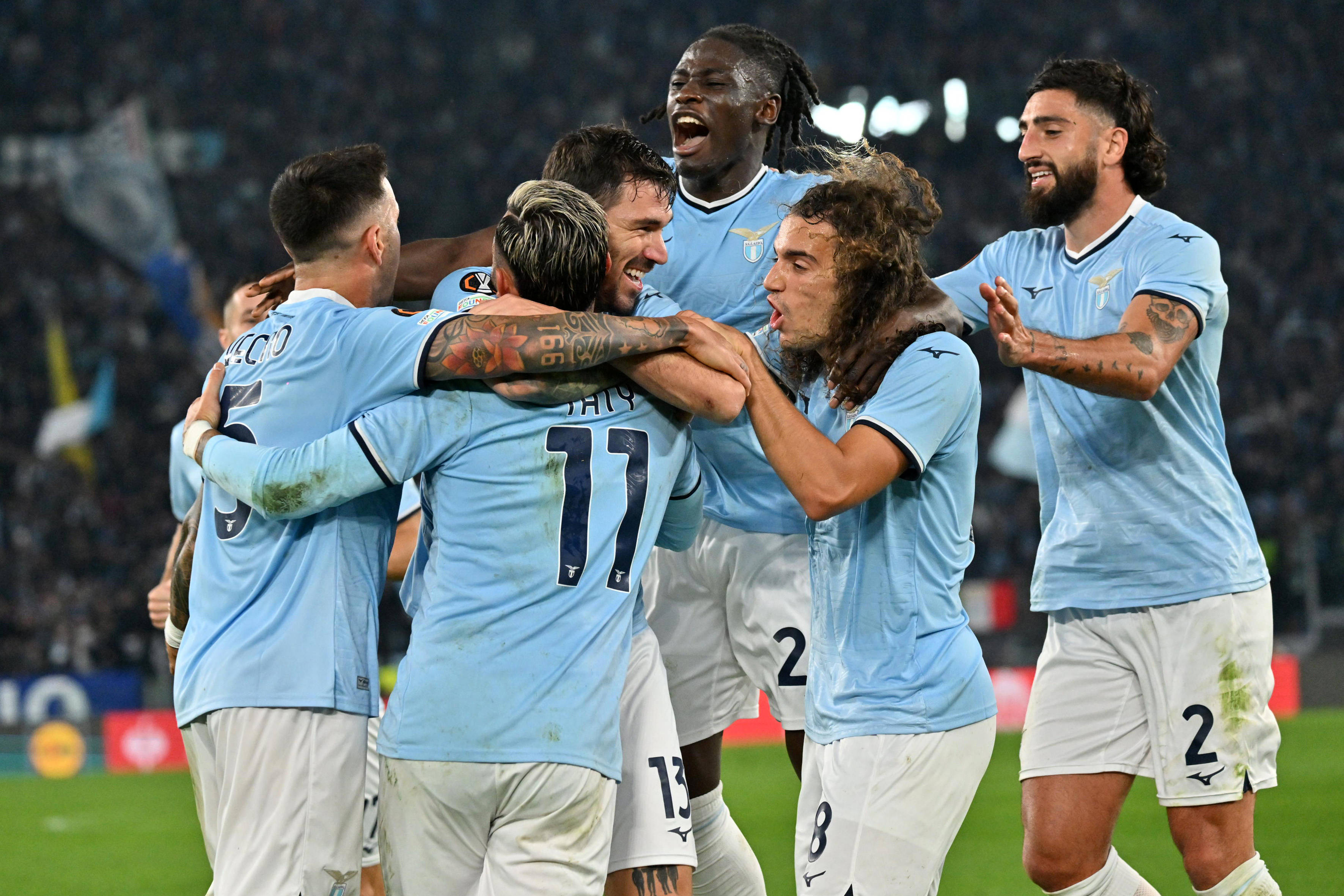 开云体育下载-欧预赛比赛：法国大胜，齐祖在场边激情庆祝