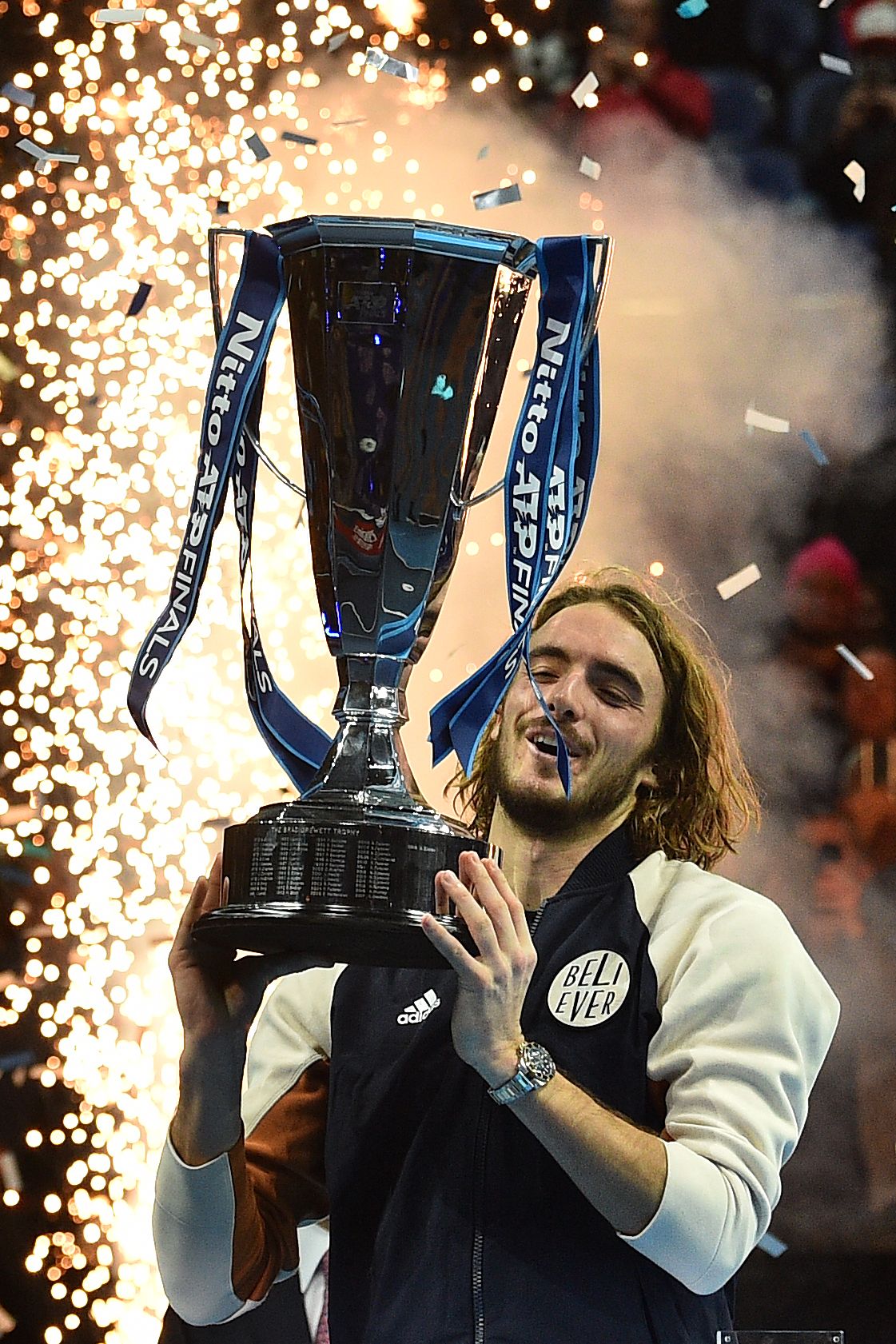 开云体育官网-法网绝杀年终总决赛，西西帕斯扛起全队