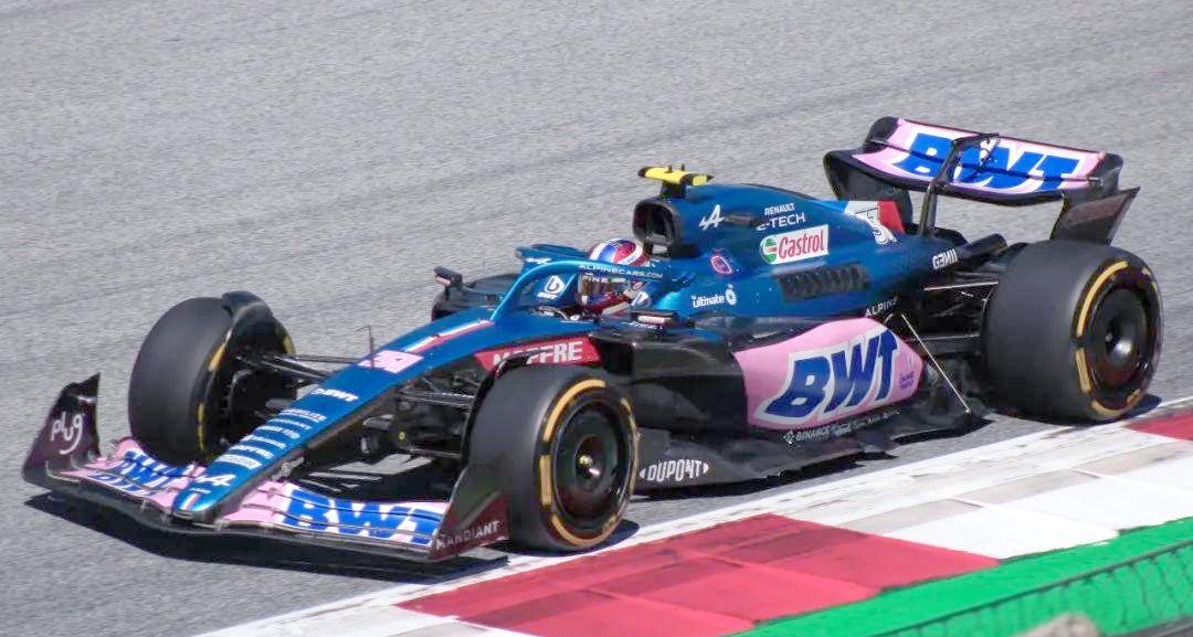 开云体育app-红牛车队横扫雷诺车队，皮亚斯特里状态火热