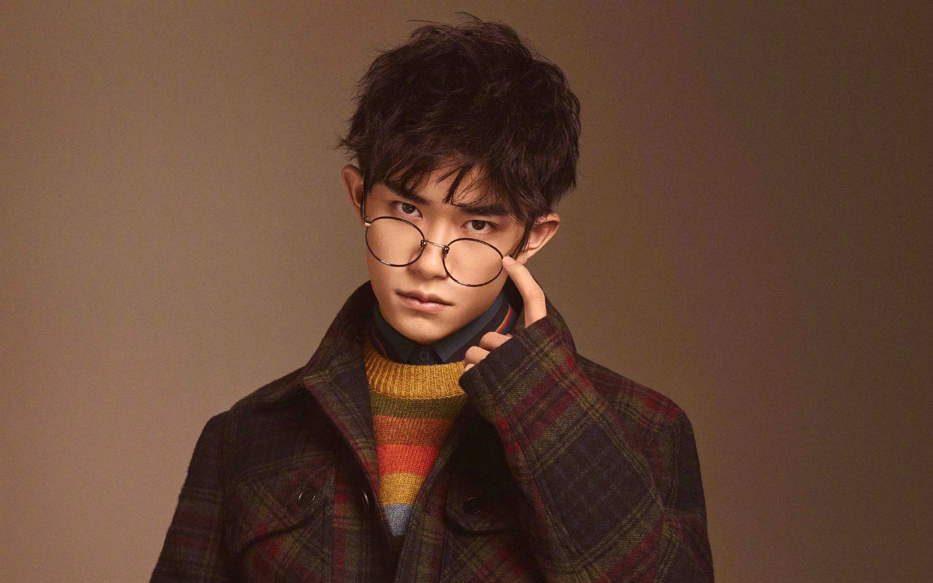 开云体育官网-绿白军团鏖战红黑魂，穆勒一剑光寒耀欧陆—贝蒂斯对阵AC米兰战术博弈下的个人英雄主义盛宴