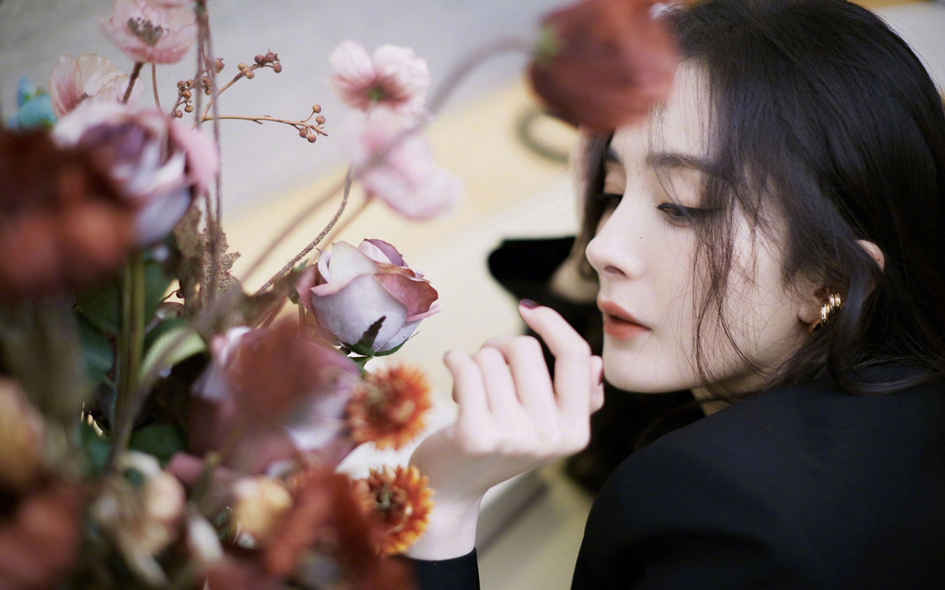 开云体育官方网站-雷霆鏖战改写西部剧本，戈贝尔一柱擎天化身关键先生