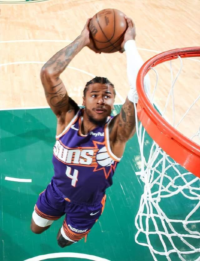 开云体育平台APP-深圳队对阵广厦队，杰伦格林完成自我救赎